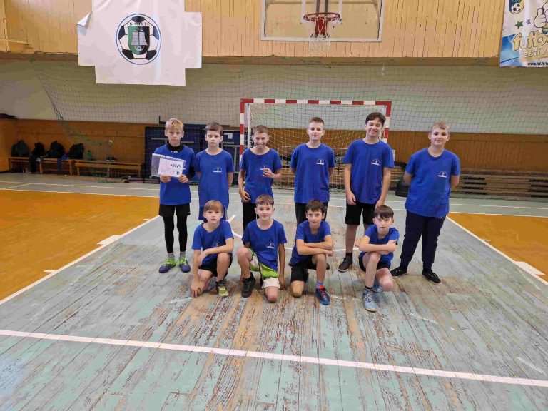 Berniukų futbolo komanda – čempionai!